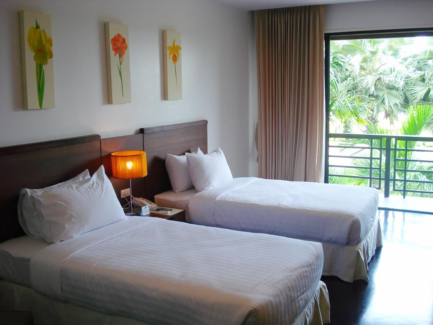 Suwan Golf & Country Club Hotel Nakhon Pathom Exterior photo