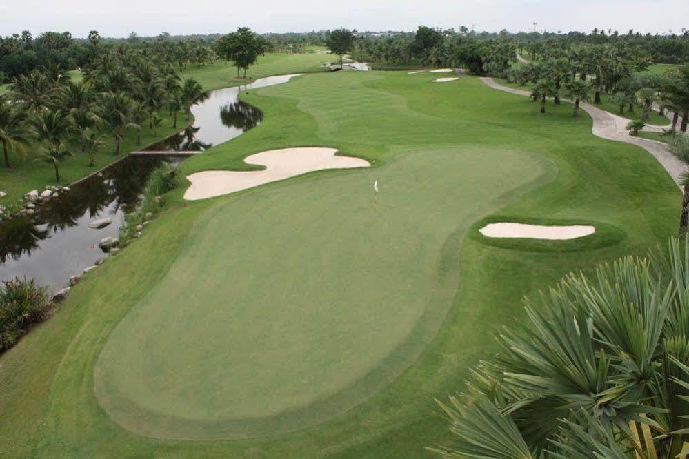 Suwan Golf & Country Club Hotel Nakhon Pathom Exterior photo